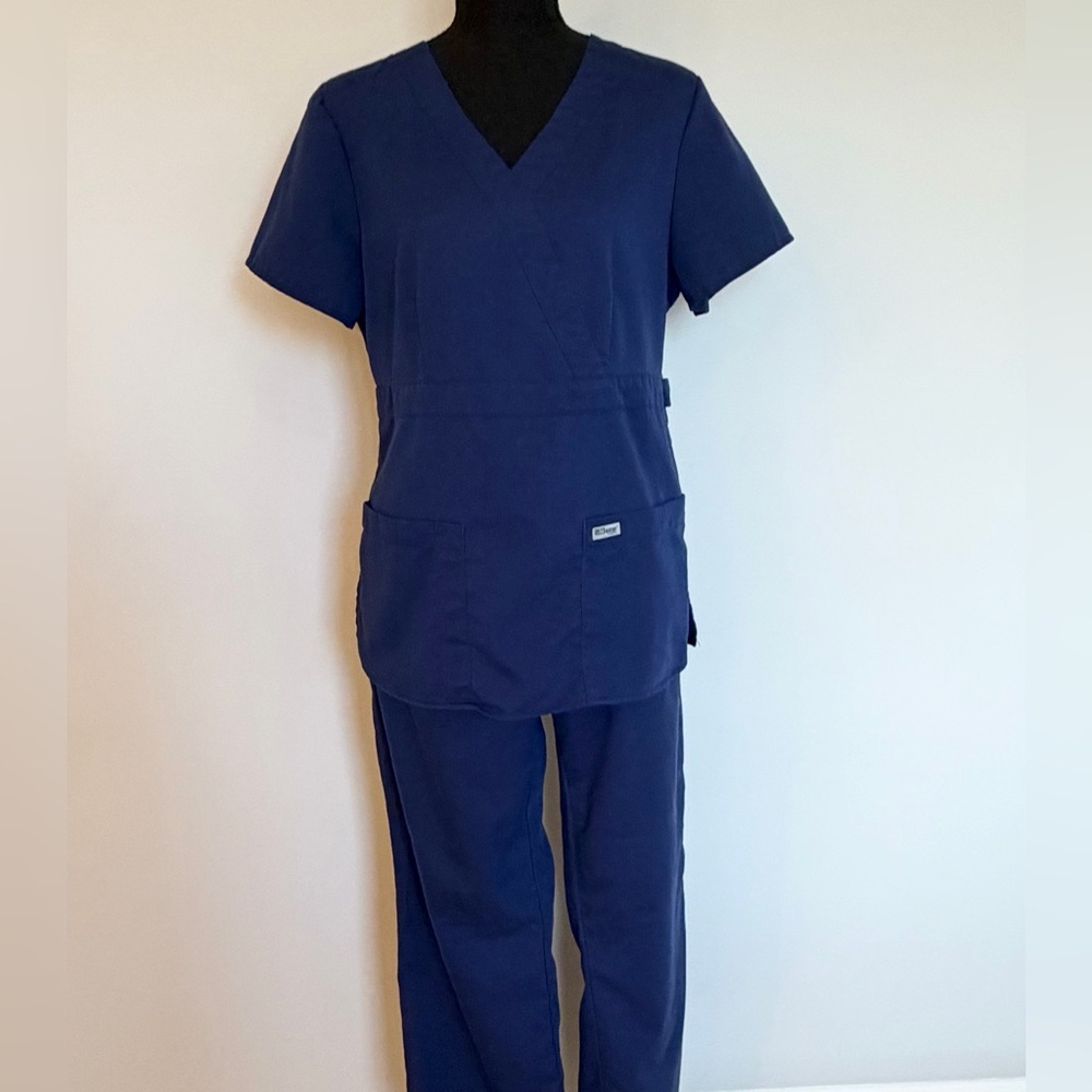 Grey’s Anatomy Scrubs Set by Barco Navy Blue | Size Medium